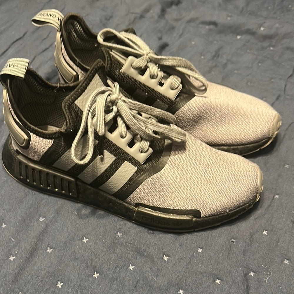 Adidas Men's Gray Sneakers